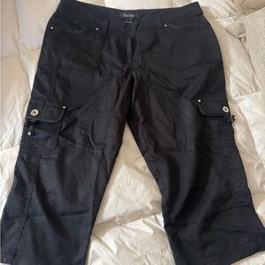 White House Black Market black capri Pants